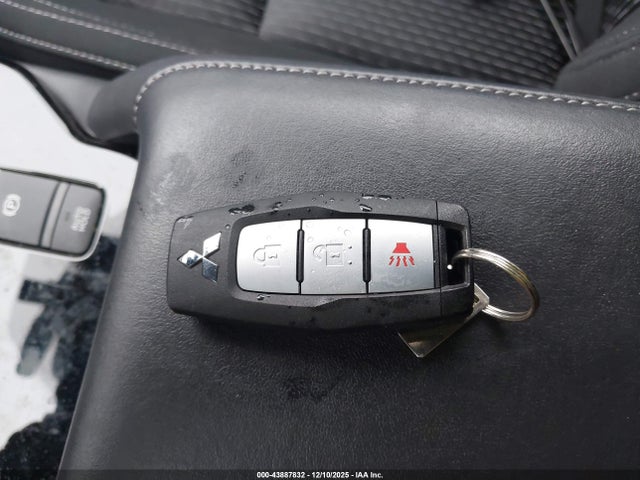 2025 MITSUBISHI OUTLANDER JA4J4UA83SZ029098 Photo 10