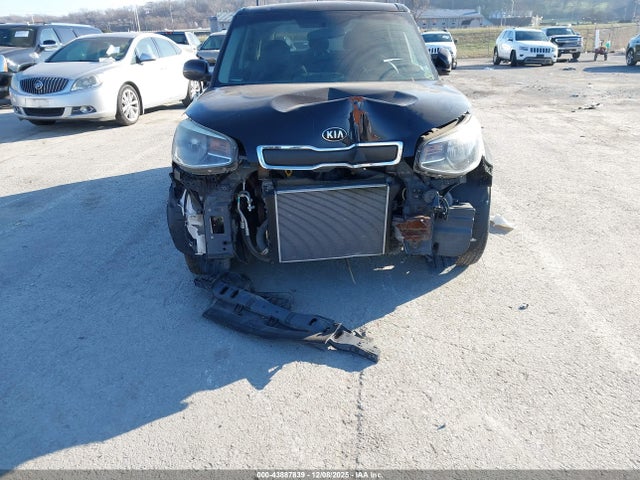 43887839 :رقم المزاد ، KNDJN2A21F7232043 vin ، 2015 Kia Soul مزاد بيع