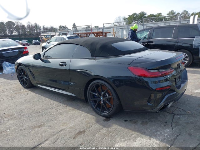 2022 BMW M850I WBAFY4C0XNCJ64462 Photo 2