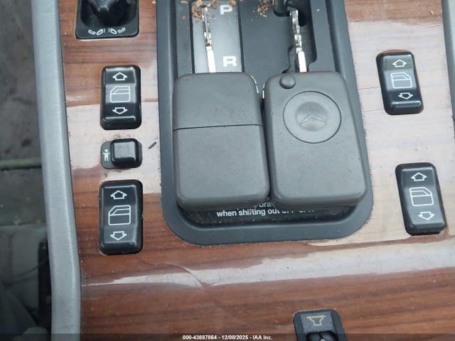 1993 MERCEDES-BENZ 400 WDBGA43E0PA119390 Photo 10
