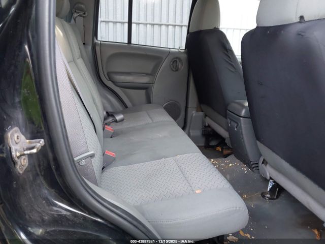2005 JEEP LIBERTY 1J4GL38KX5W592888 Photo 7