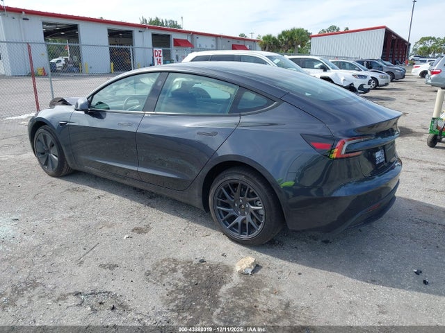2025 TESLA MODEL 3 5YJ3E1EA6SF046281 Photo 2