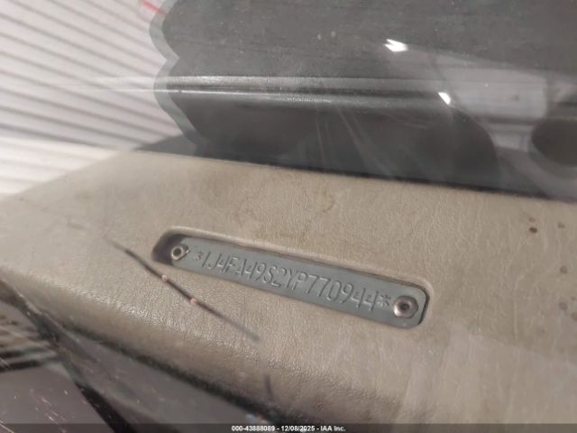 2000 JEEP WRANGLER 1J4FA49S2YP770944 Photo 8