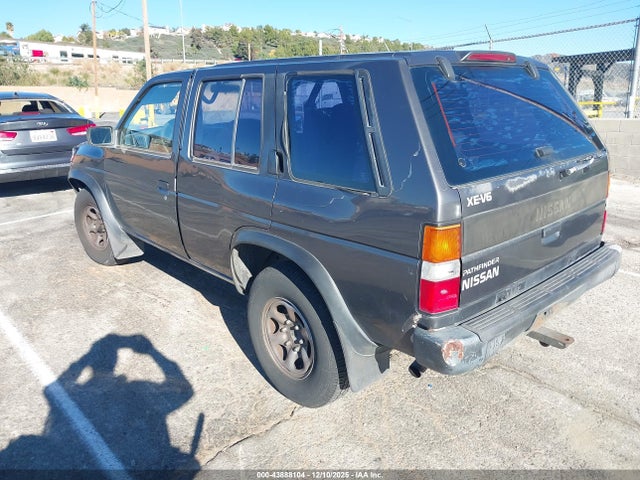 1995 NISSAN PATHFINDER JN8HD17S2SW093595 Photo 2