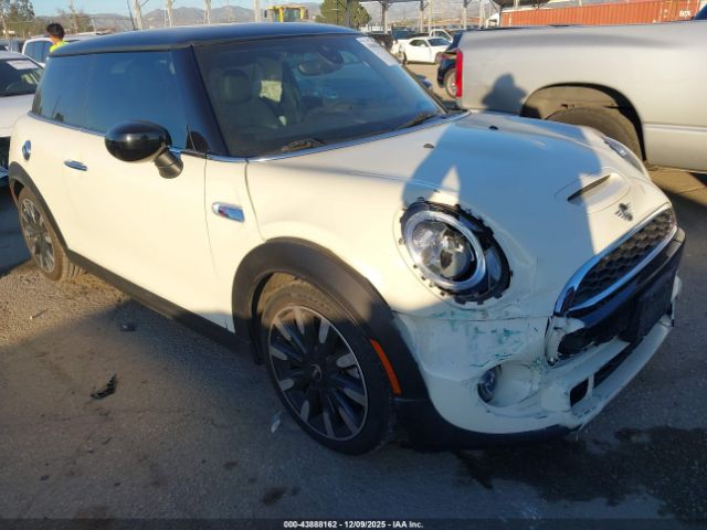 2021 MINI HARDTOP WMWXR5C09M2P05853