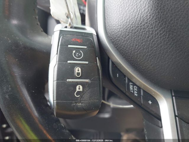 2021 RAM 1500 1C6SRFBT8MN815488 Photo 10