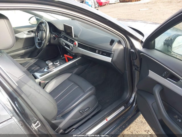 2018 AUDI A4 WAUDNAF42JN016415 Photo 4