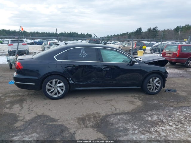 1VWBA7A32JC044022 Volkswagen Passat 2.0t Se