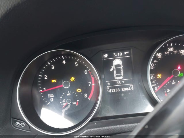 1VWBA7A32JC044022 Volkswagen Passat 2.0t Se