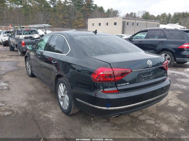 1VWBA7A32JC044022 Volkswagen Passat 2.0t Se