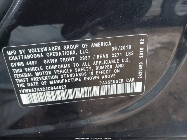1VWBA7A32JC044022 Volkswagen Passat 2.0t Se
