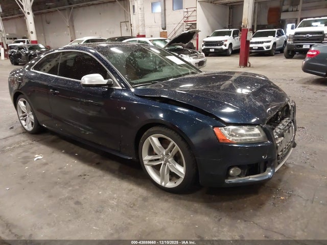 2010 AUDI S5 WAUVVAFR0AA035620