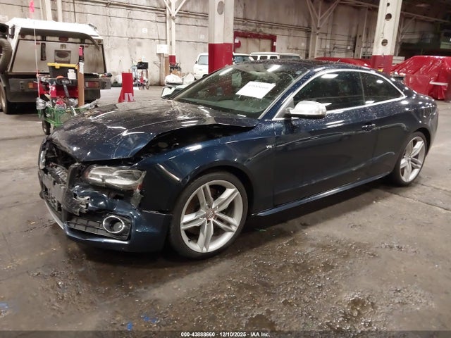 2010 AUDI S5 WAUVVAFR0AA035620 Photo 1