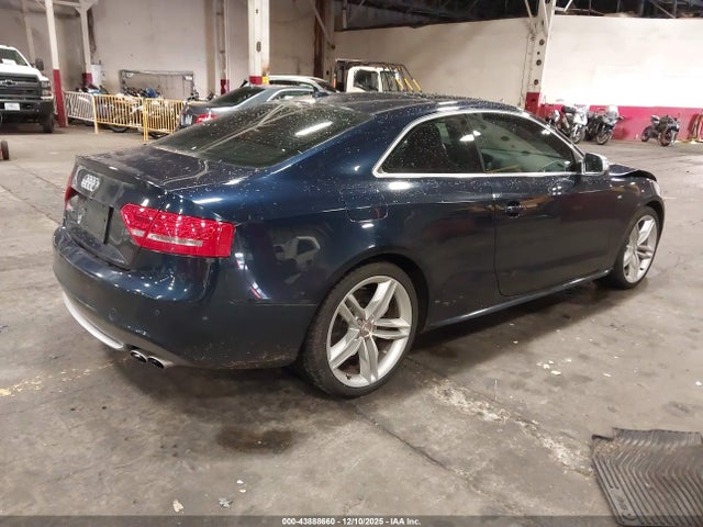 2010 AUDI S5 WAUVVAFR0AA035620 Photo 3