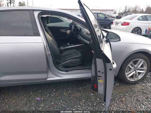 2017 AUDI A4 WAUANAF42HN027329 Photo 4