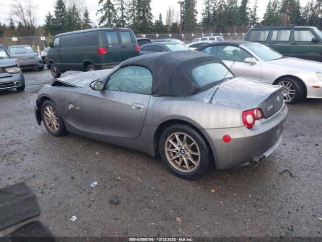 2005 BMW Z4 4USBT33505LS55191 Photo 2
