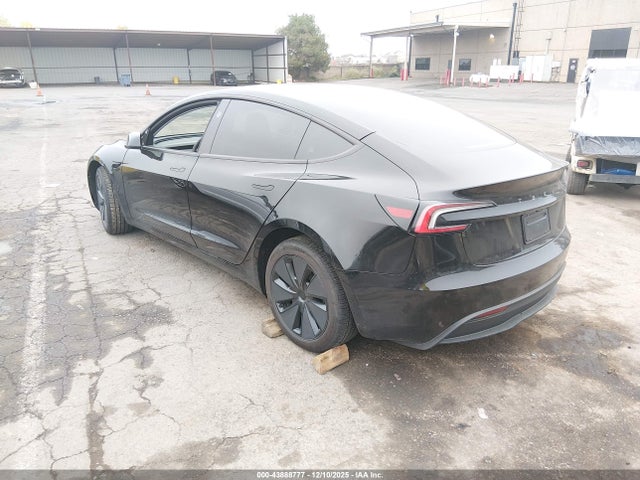 2025 TESLA MODEL 3 5YJ3E1EA1SF078958 Photo 2