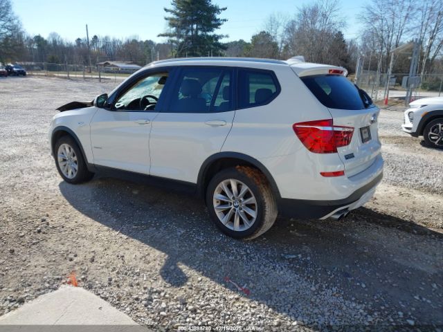 2016 BMW X3 5UXWZ7C51G0T43019 Photo 2