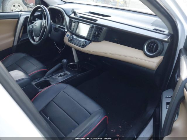 2018 TOYOTA RAV4 HYBRID JTMRJREV0JD198554 Photo 4