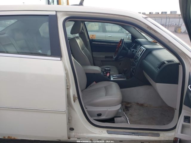 2005 CHRYSLER 300C 2C3JA63H15H609577 Photo 4