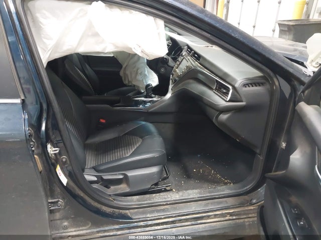 4T1B11HK0JU629135 Toyota CAMRY SE