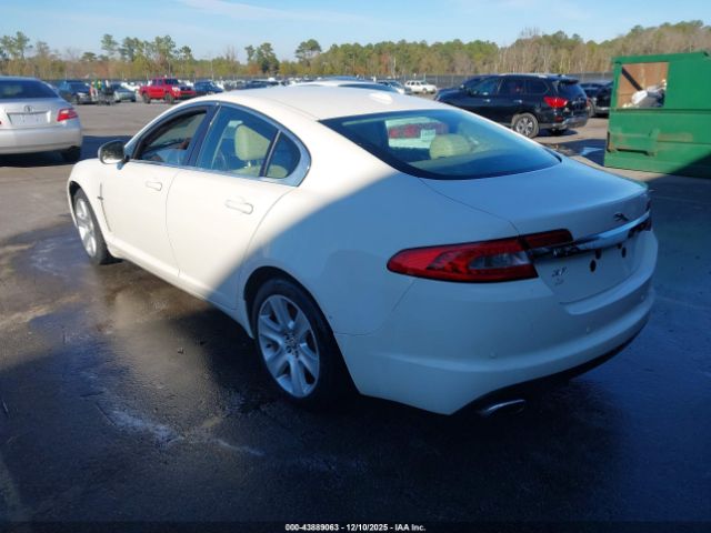 2010 JAGUAR XF SAJWA0FA2AHR51036 Photo 2