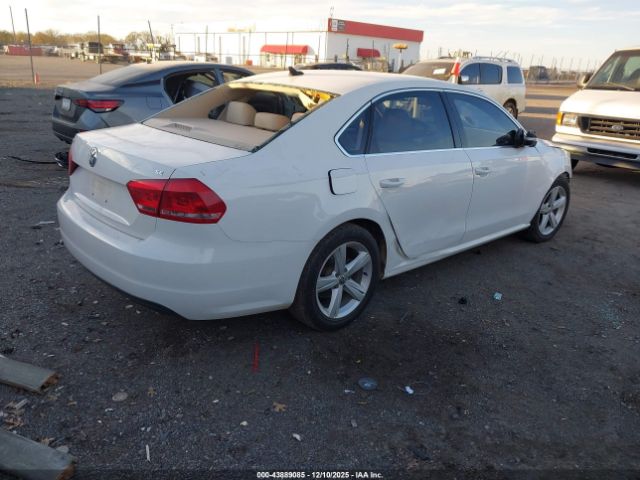 2013 VOLKSWAGEN PASSAT 1VWBH7A32DC028080 Photo 3