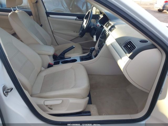 2013 VOLKSWAGEN PASSAT 1VWBH7A32DC028080 Photo 4