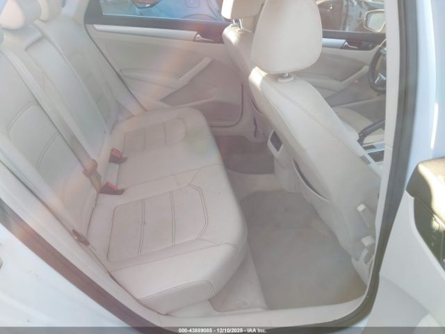 2013 VOLKSWAGEN PASSAT 1VWBH7A32DC028080 Photo 7