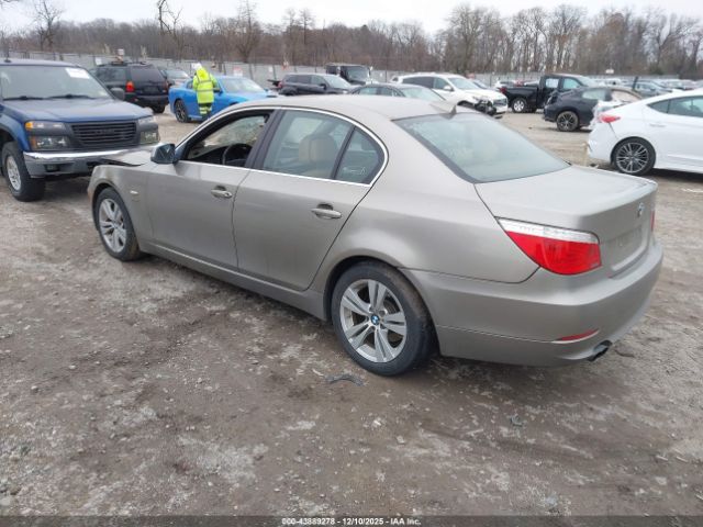 2010 BMW 528I WBANV1C52AC444532 Photo 2