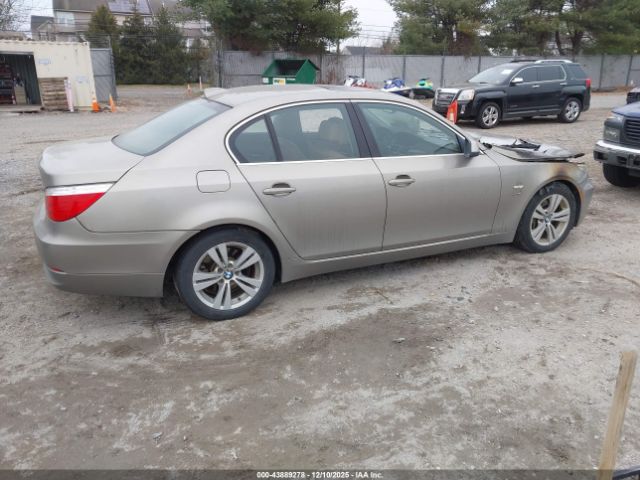 2010 BMW 528I WBANV1C52AC444532 Photo 3