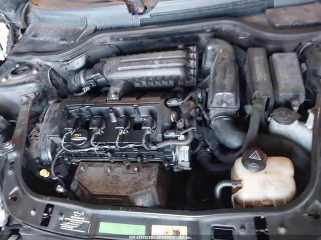 2010 MINI COOPER WMWMF3C52ATZ27863 Photo 5