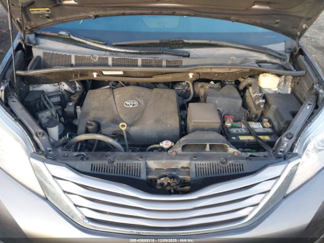2017 TOYOTA SIENNA 5TDYZ3DC4HS814692 Photo 9