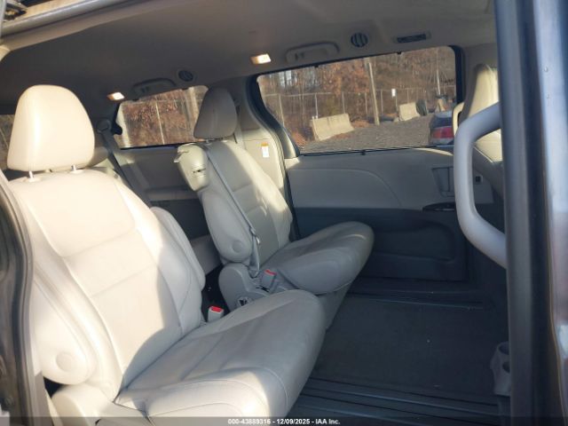 2017 TOYOTA SIENNA 5TDYZ3DC4HS814692 Photo 7