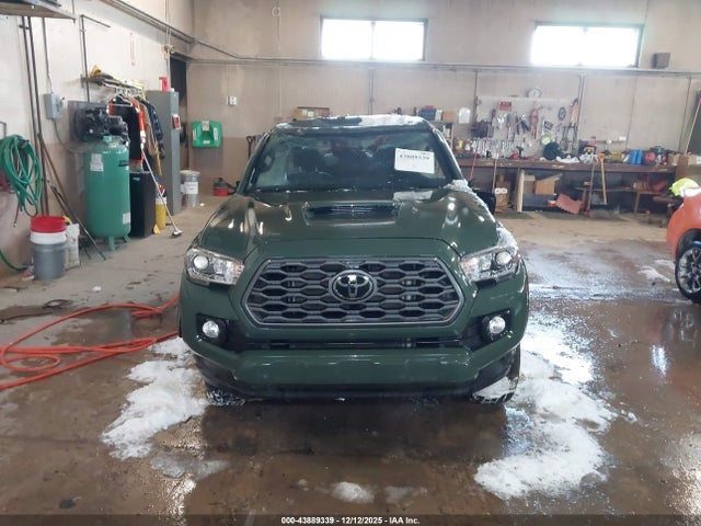 3TMCZ5AN8MM411126 Toyota Tacoma Trd Sport