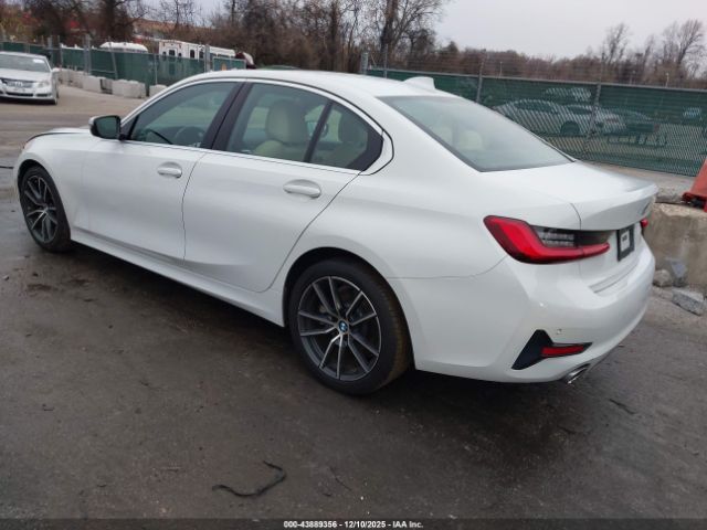 2019 BMW 330I 3MW5R1J53K8B01549 Photo 2