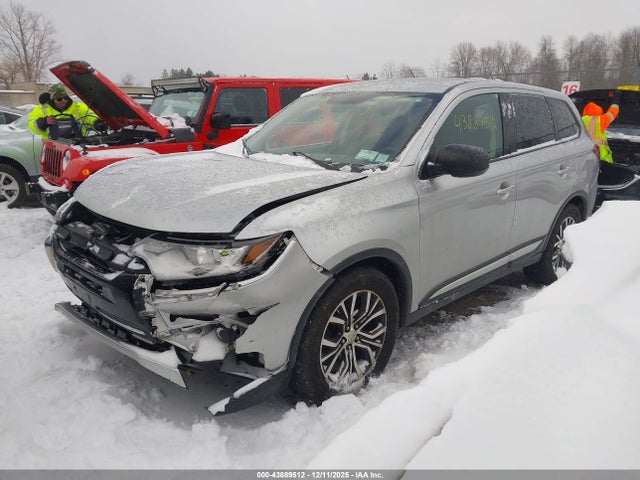 2018 MITSUBISHI OUTLANDER JA4AZ3A39JJ005501 Photo 1