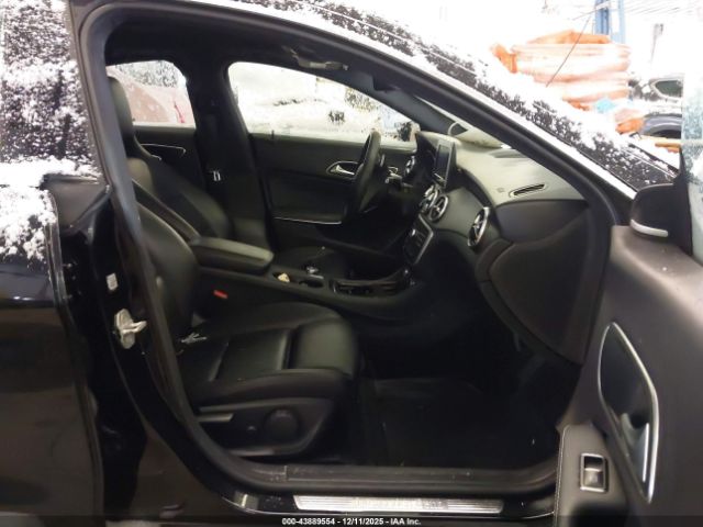 2016 MERCEDES-BENZ CLA 250 WDDSJ4EB1GN386566 Photo 4