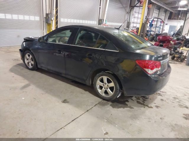 2014 CHEVROLET CRUZE 1G1PC5SB1E7347703 Photo 2