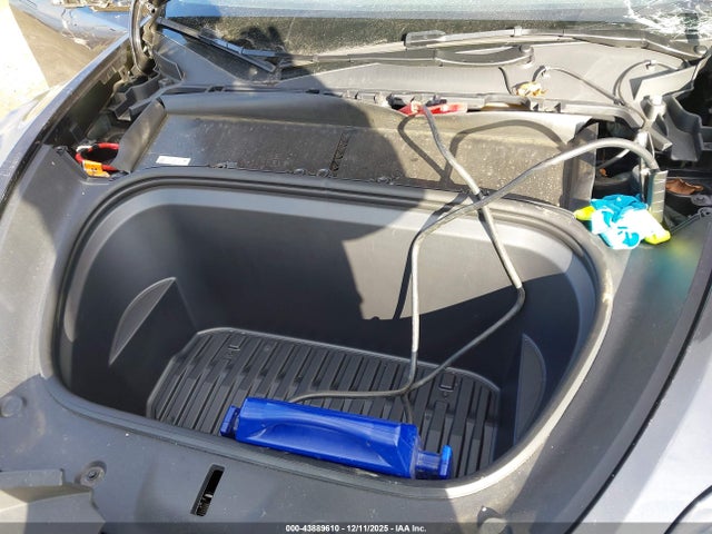 2025 TESLA MODEL Y 7SAYGDEE5SA361917 Photo 9