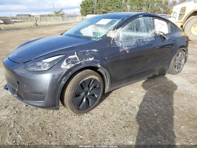 2025 TESLA MODEL Y 7SAYGDEE5SA361917 Photo 1