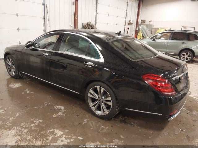 2020 MERCEDES-BENZ S 560 W1KUG8GB9LA562857 Photo 2