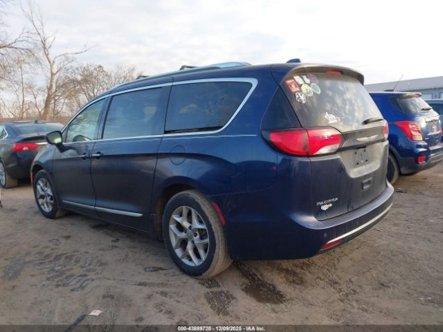 2018 CHRYSLER PACIFICA 2C4RC1EG1JR292632 Photo 2