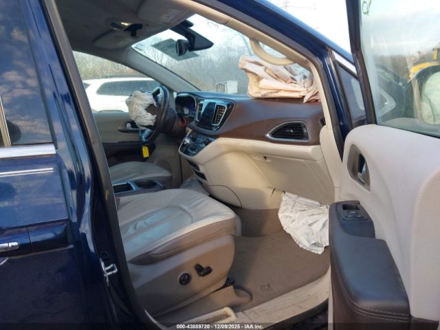 2018 CHRYSLER PACIFICA 2C4RC1EG1JR292632 Photo 4