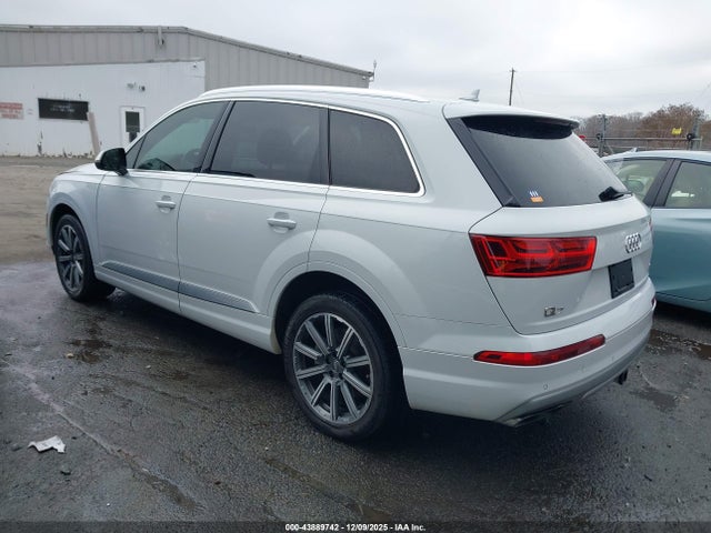 2018 AUDI Q7 WA1LAAF72JD042758 Photo 2