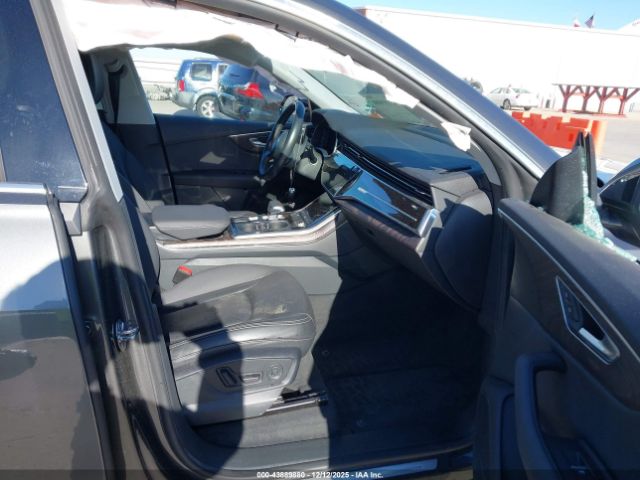 2019 AUDI Q8 WA1BVAF14KD020385 Photo 4