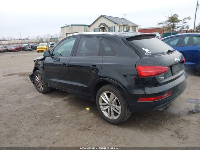 2018 AUDI Q3 WA1BCCFS9JR027893 Photo 2