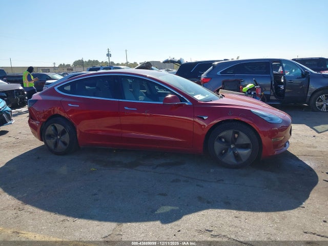 Tesla Model 3 Long Range/performance 2018 5YJ3E1EBXJF100771 Image 13