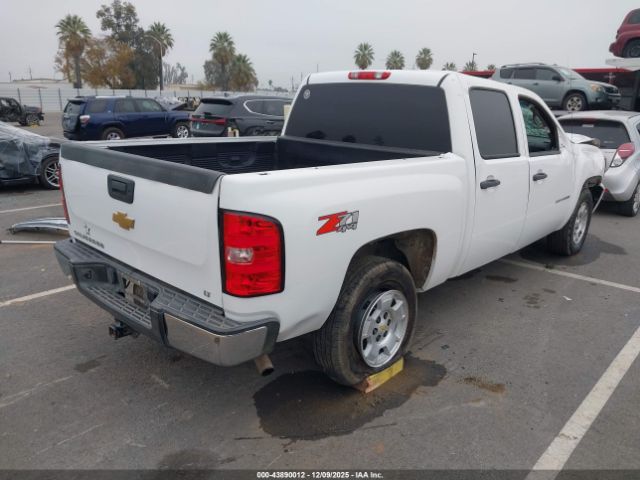 2013 CHEVROLET SILVERADO 1500 3GCPKSE79DG305556 Photo 3