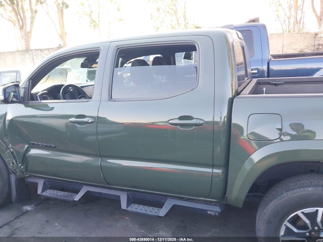 3TMAZ5CN4NM170610 Toyota Tacoma Trd Sport